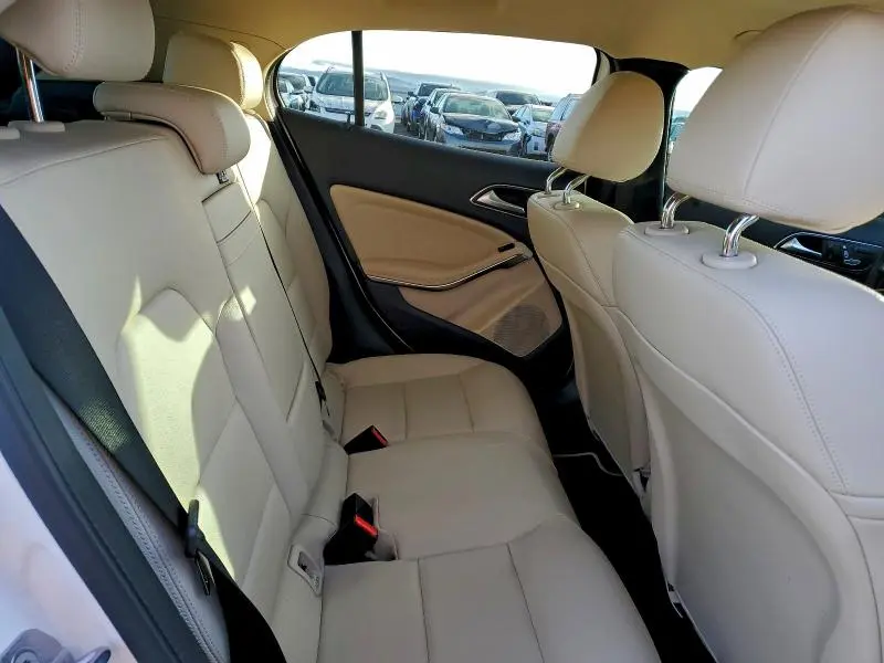 2020 MERCEDES-BENZ GLA 250 4MATIC  