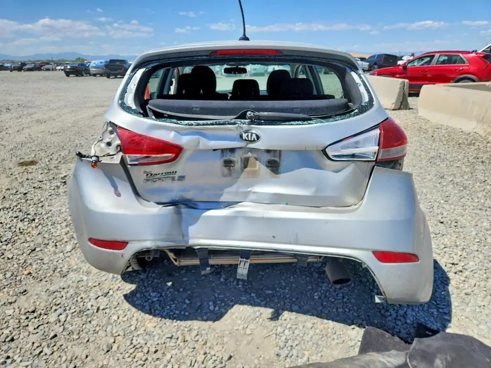 2016 KIA FORTE LX  