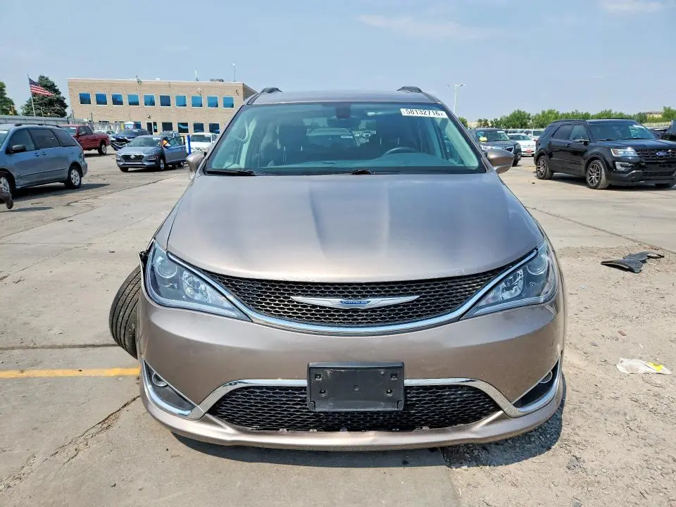 2017 CHRYSLER PACIFICA TOURING L  