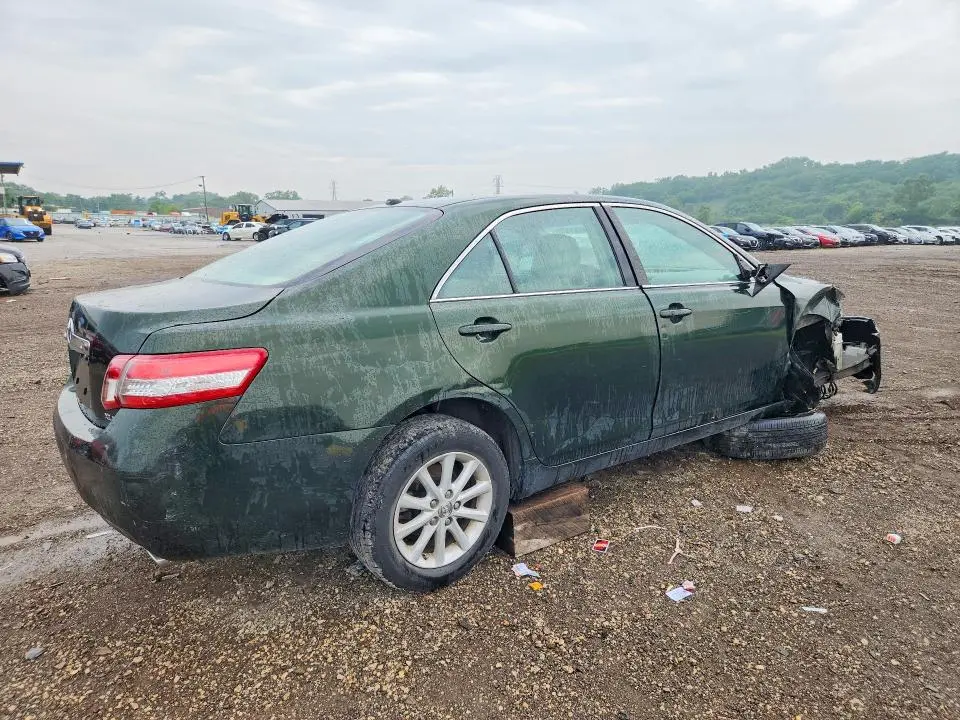 2010 TOYOTA CAMRY XLE V6  