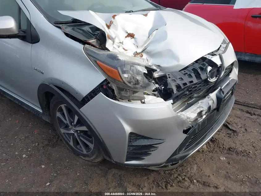 2019 TOYOTA PRIUS C LE