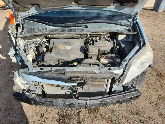 2015 TOYOTA SIENNA LE  