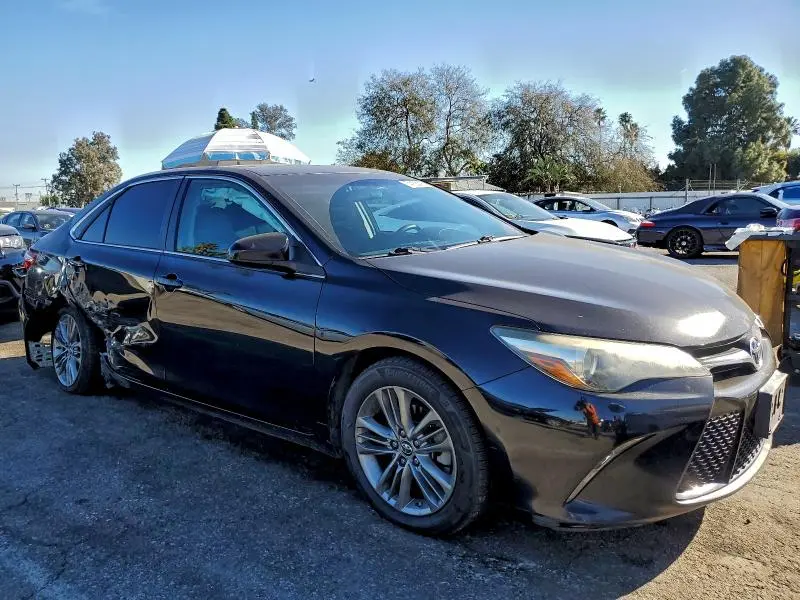2015 TOYOTA CAMRY LE  