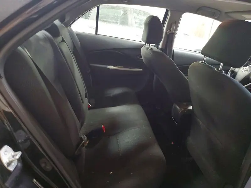 2010 TOYOTA YARIS BASE  