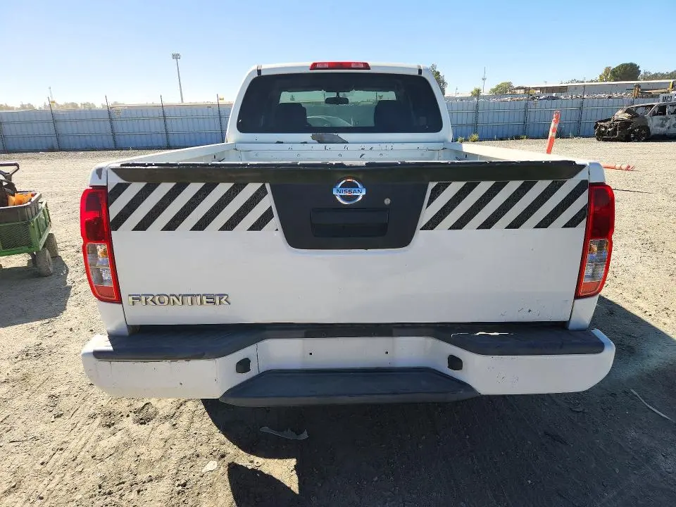2017 NISSAN FRONTIER S  
