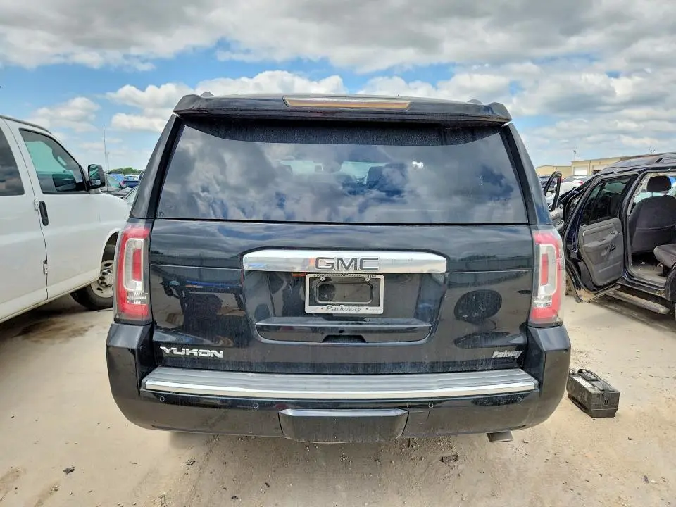 2020 GMC YUKON DENALI  