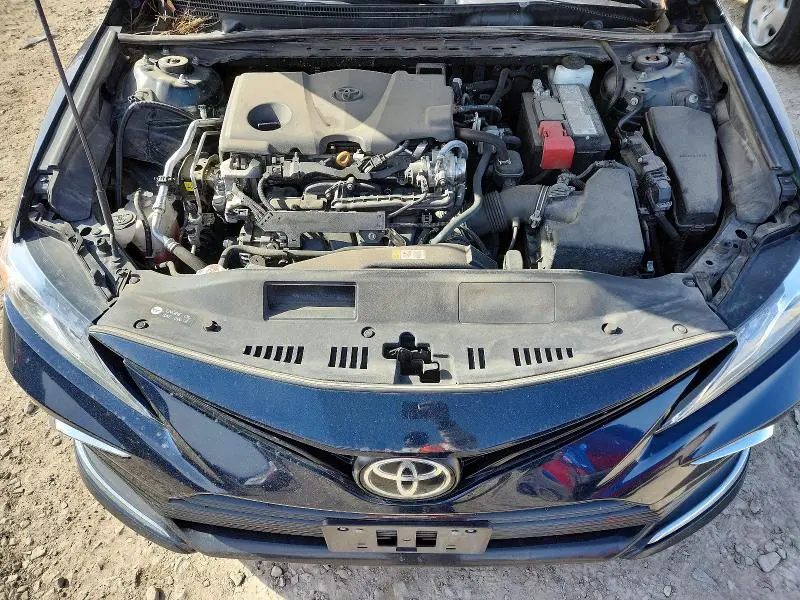 2021 TOYOTA CAMRY XLE  