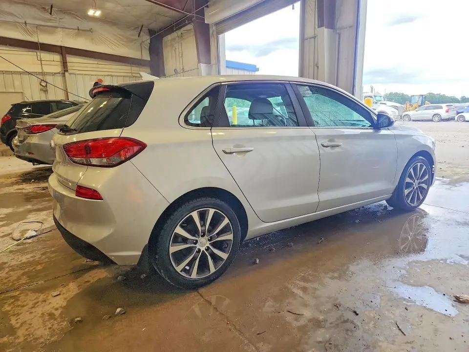 2018 HYUNDAI ELANTRA GT BASE  