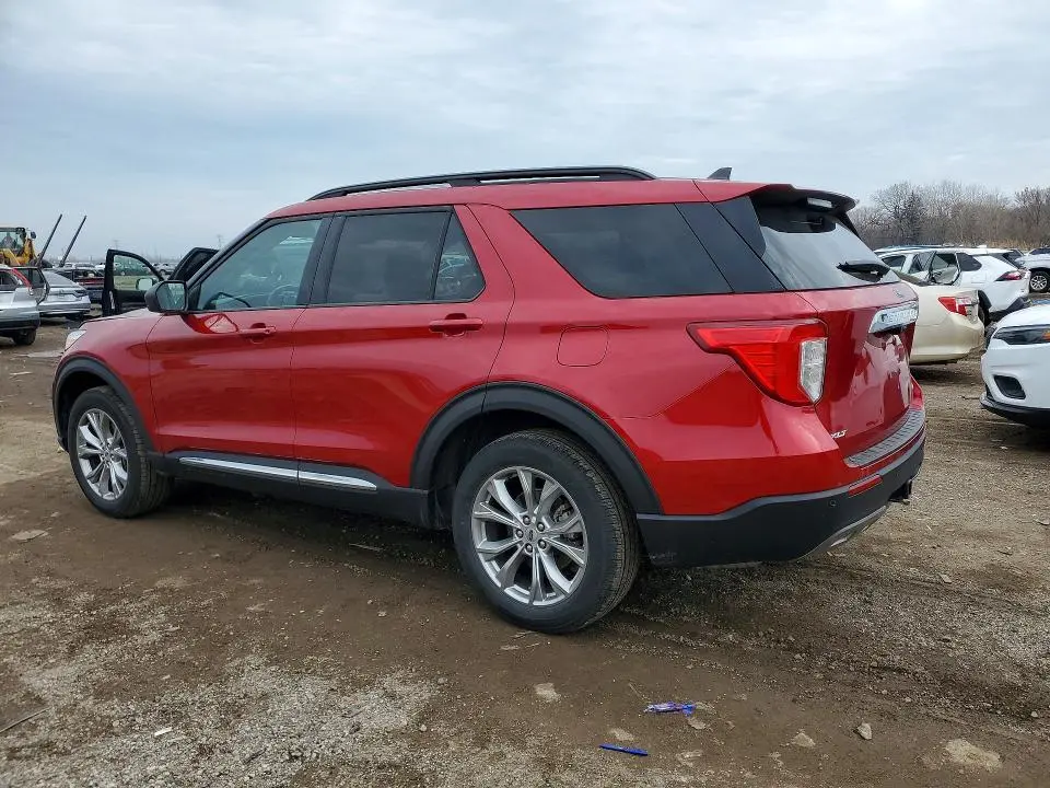 2023 FORD EXPLORER XLT  