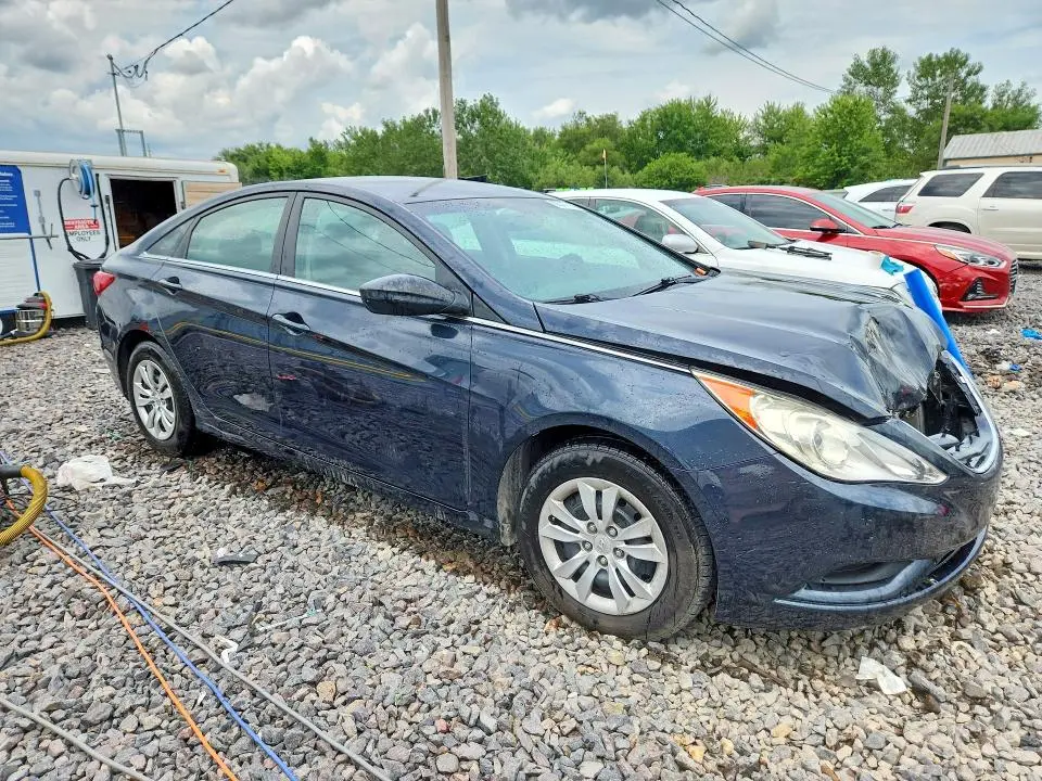 2011 HYUNDAI SONATA GLS  