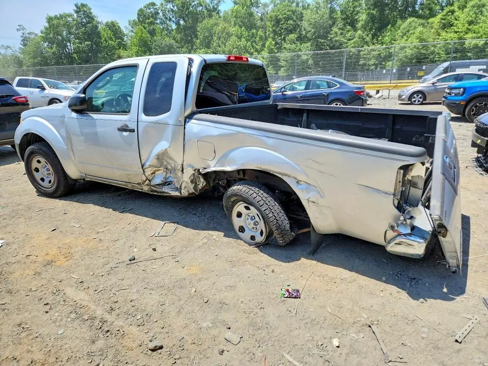 2010 NISSAN FRONTIER XE  