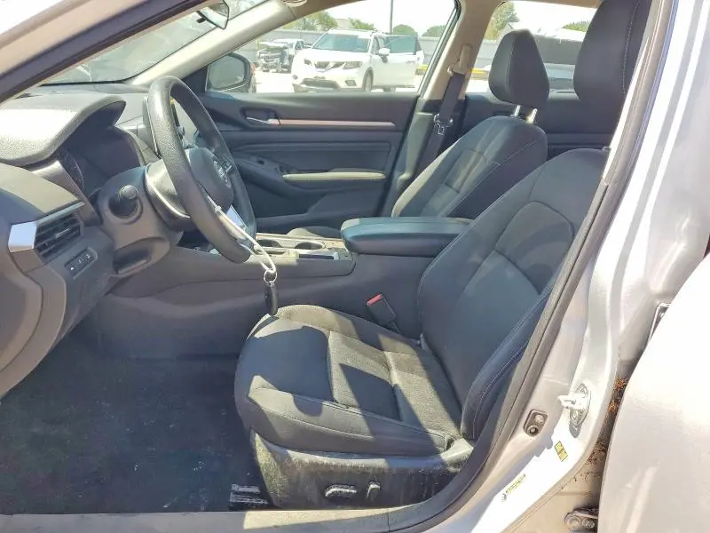 2021 NISSAN ALTIMA SV  
