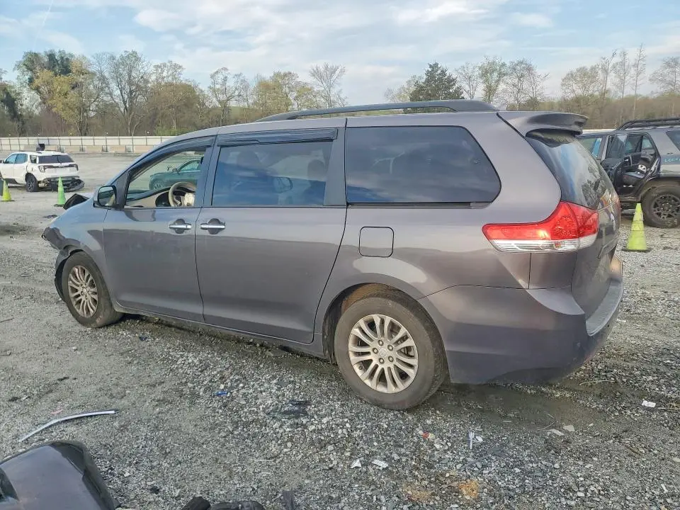 2012 TOYOTA SIENNA XLE 8-PASSENGER  