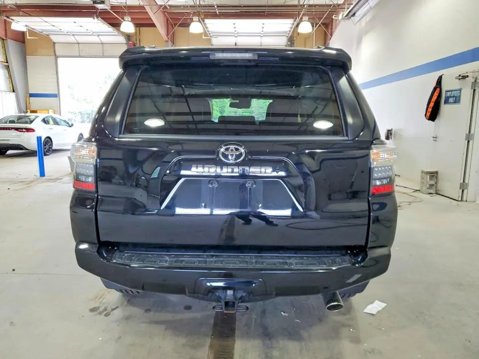 2023 TOYOTA 4RUNNER SR5 PREMIUM  