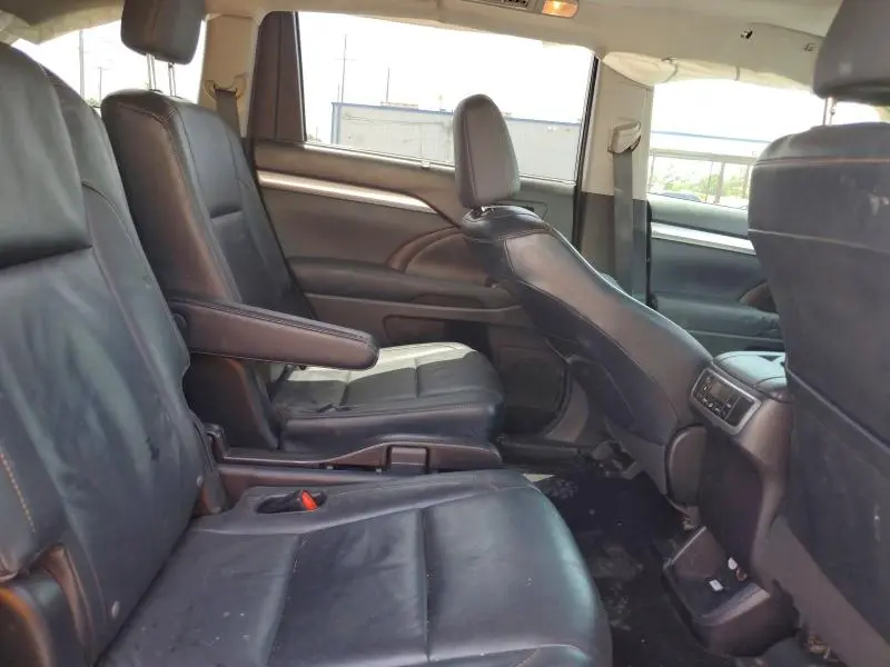 2014 TOYOTA HIGHLANDER XLE  