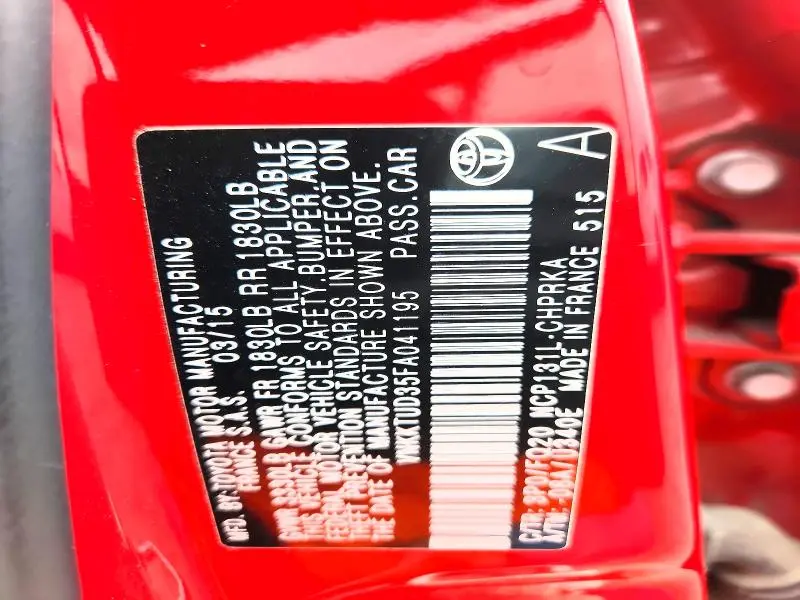 2015 TOYOTA YARIS 5-DOOR L  