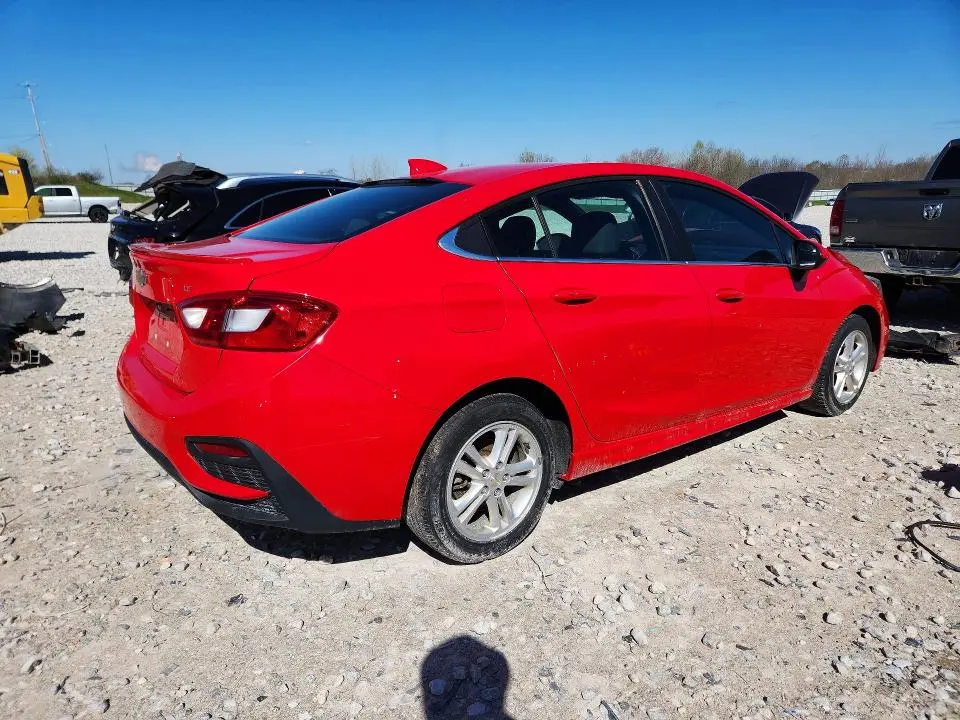 2018 CHEVROLET CRUZE LT  