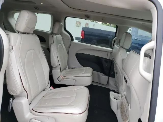 2018 CHRYSLER PACIFICA LIMITED  