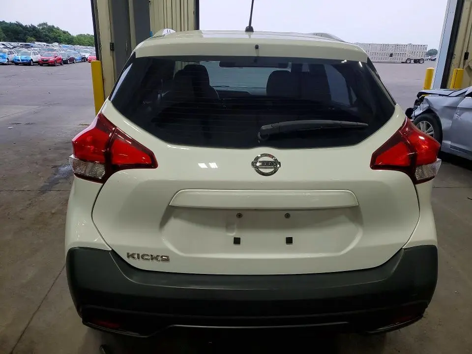 2019 NISSAN KICKS S  