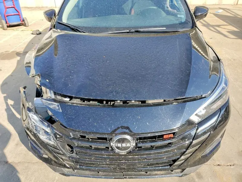 2024 NISSAN VERSA SR  