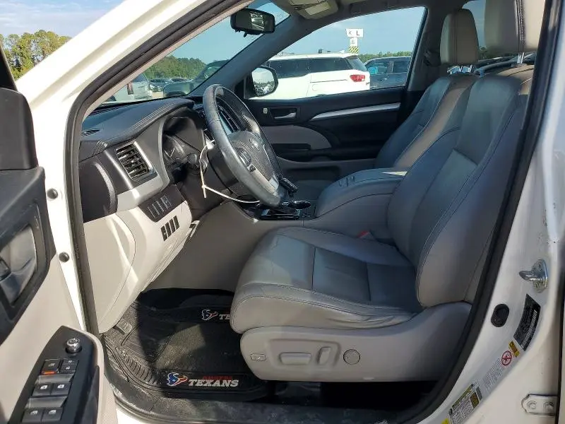 2016 TOYOTA HIGHLANDER XLE  