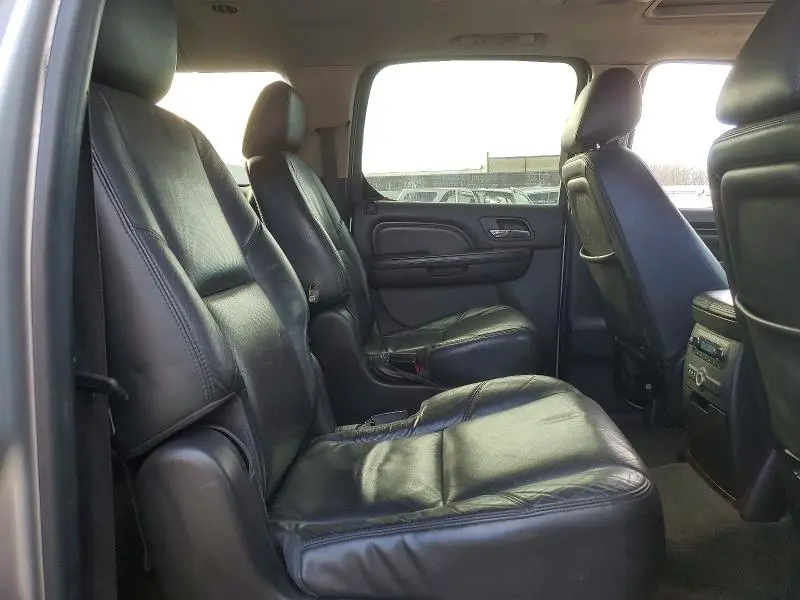 2012 CADILLAC ESCALADE ESV LUXURY  
