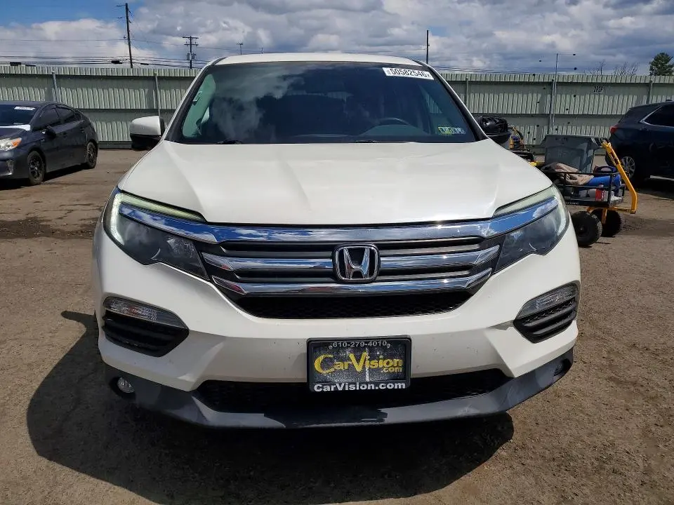 2017 HONDA PILOT EX  