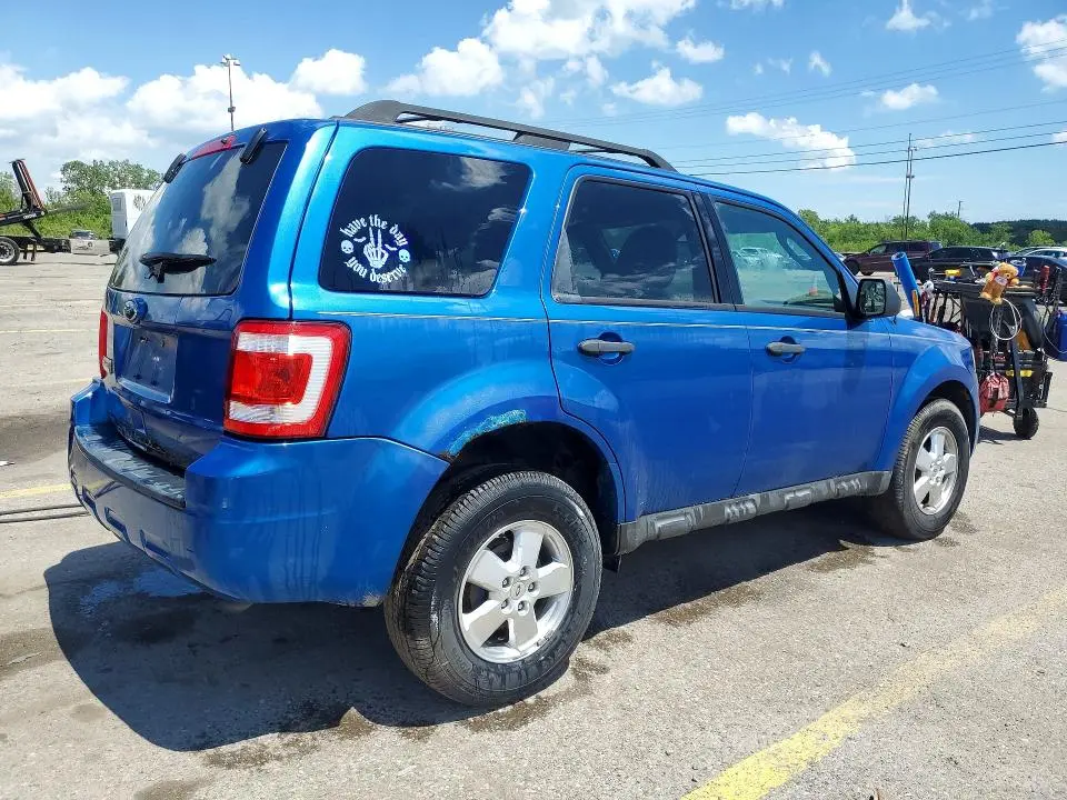 2011 FORD ESCAPE XLT  