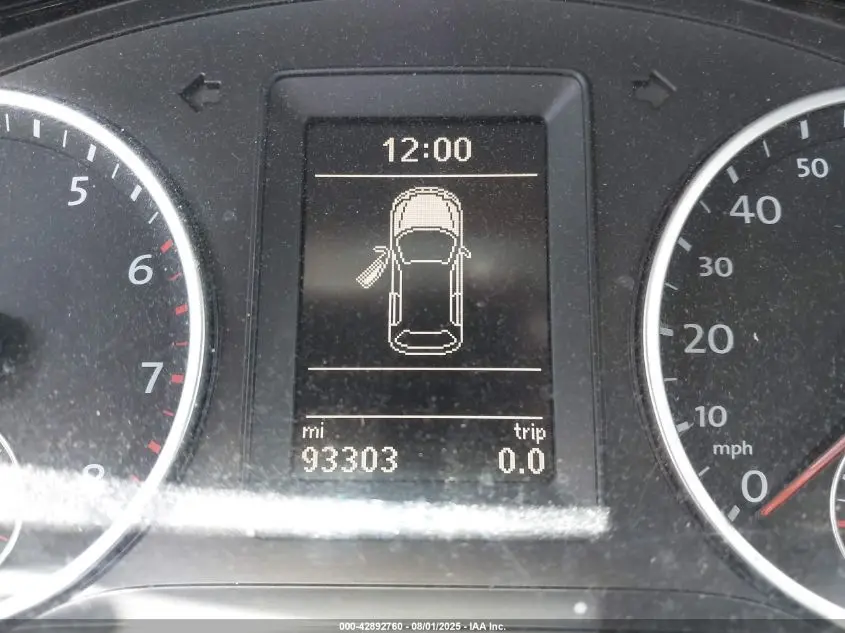 2013 VOLKSWAGEN TIGUAN S