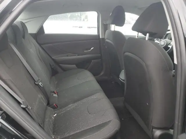 2021 HYUNDAI ELANTRA SE  