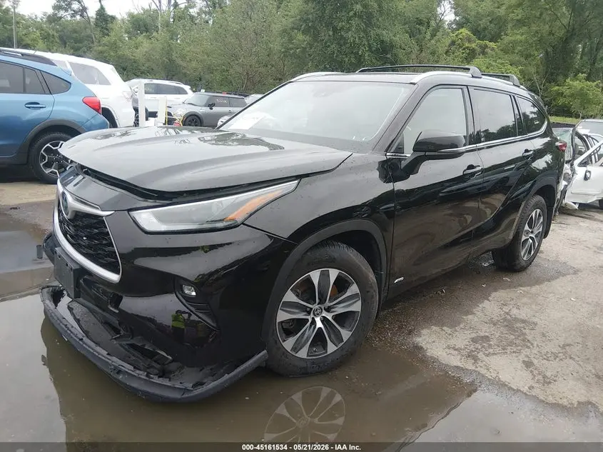 2022 TOYOTA HIGHLANDER HYBRID XLE