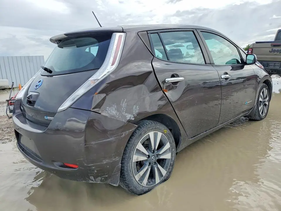 2016 NISSAN LEAF SV  