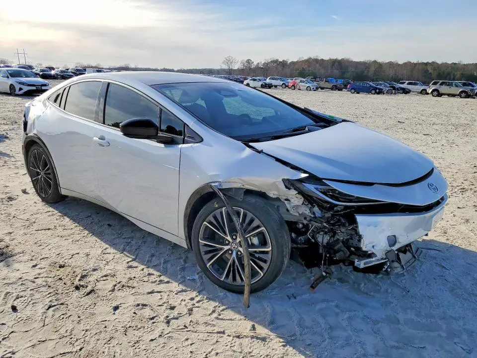 2024 TOYOTA PRIUS LE  