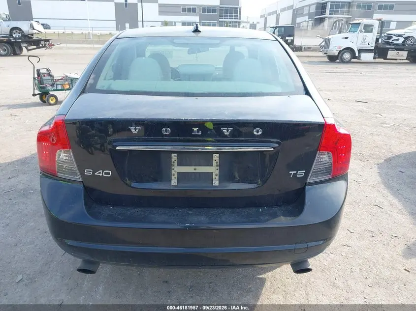 2011 VOLVO S40 T5