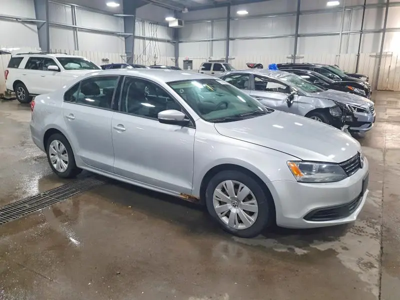 2011 VOLKSWAGEN JETTA SE  