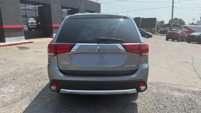 2018 MITSUBISHI OUTLANDER ES  