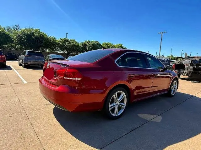 2015 VOLKSWAGEN PASSAT SE  
