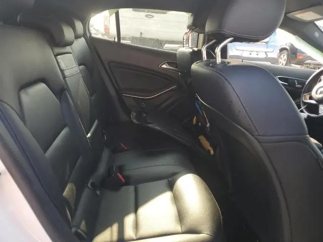 2020 MERCEDES-BENZ GLA 250  