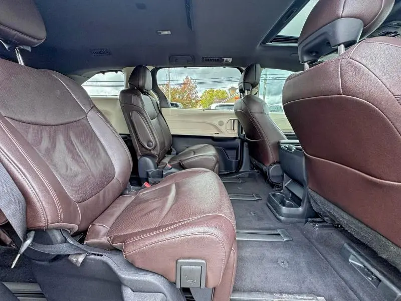 2022 TOYOTA SIENNA LIMITED  