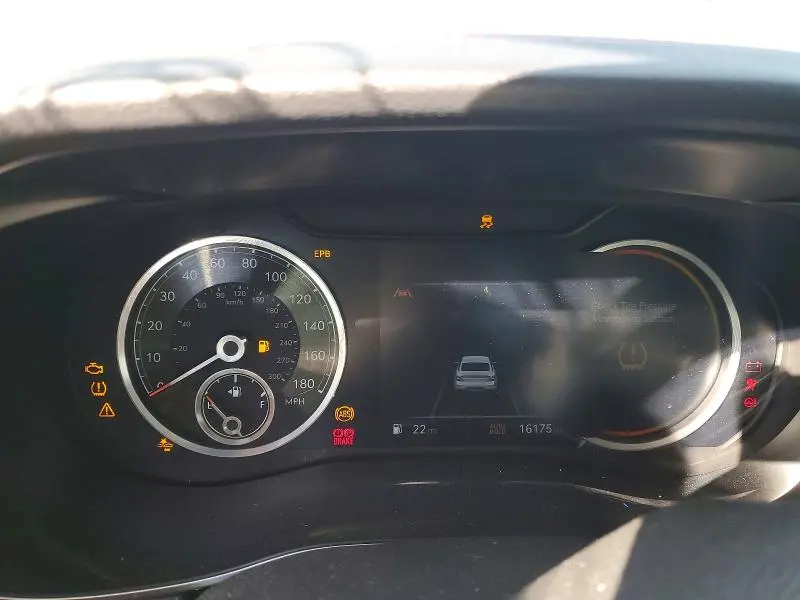 2023 GENESIS G70 BASE  