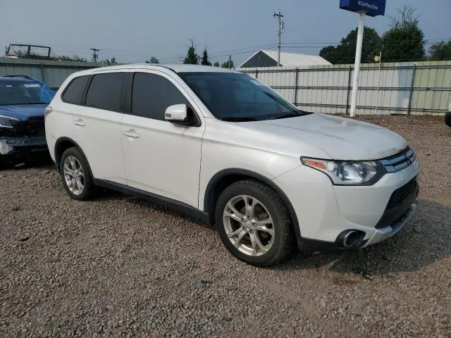 2015 MITSUBISHI OUTLANDER SE