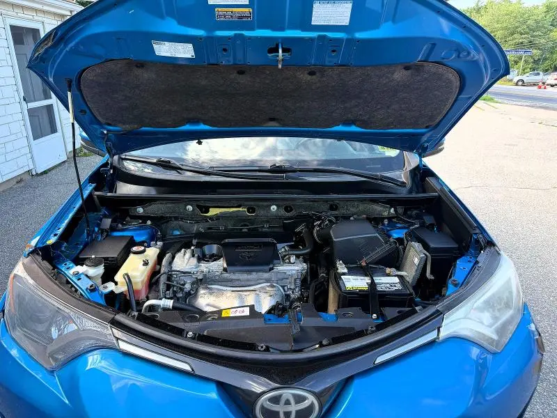 2017 TOYOTA RAV4 XLE  