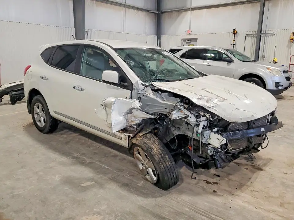 2013 NISSAN ROGUE S  