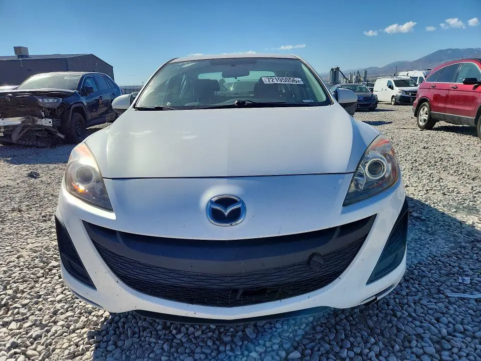 2011 MAZDA 3 I  