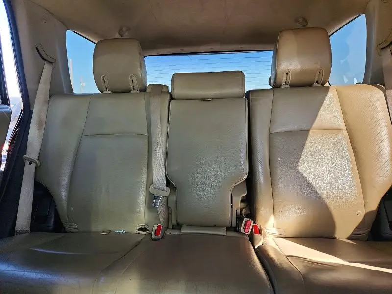 2011 TOYOTA 4RUNNER SR5  