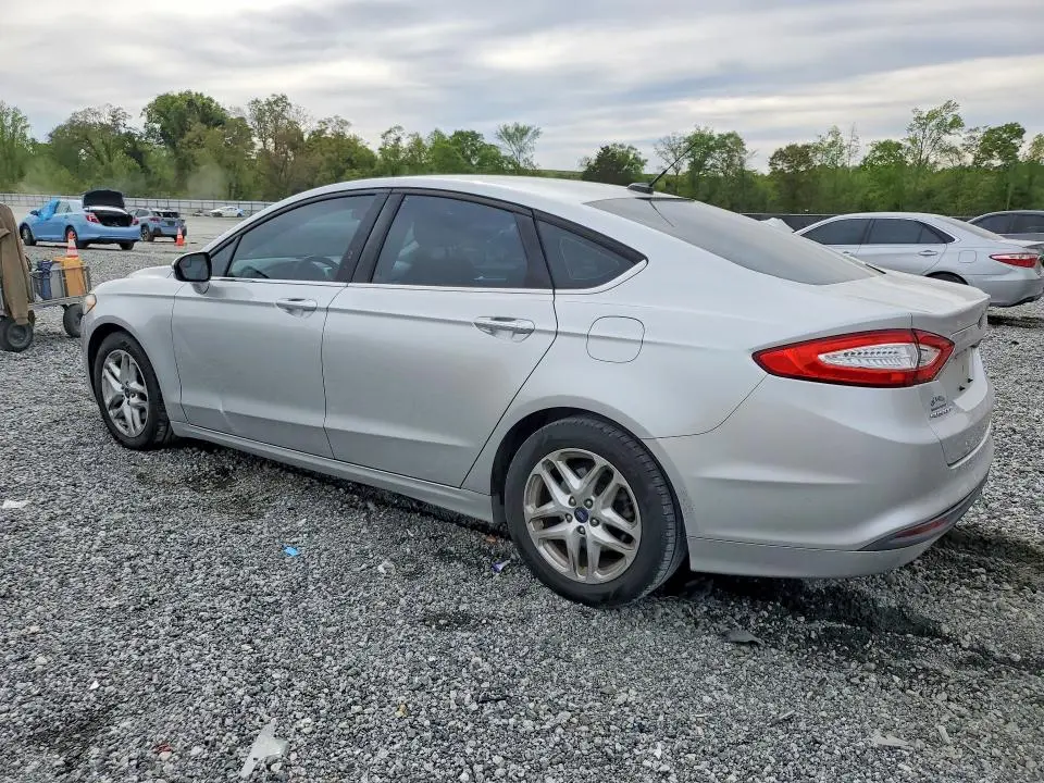 2015 FORD FUSION SE  