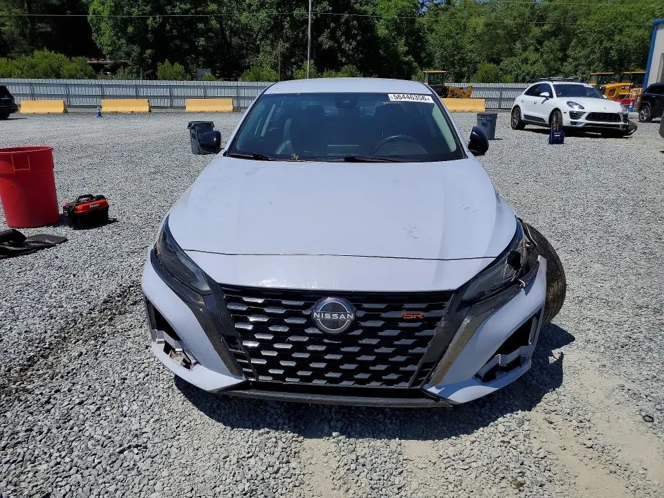 2023 NISSAN ALTIMA SR  