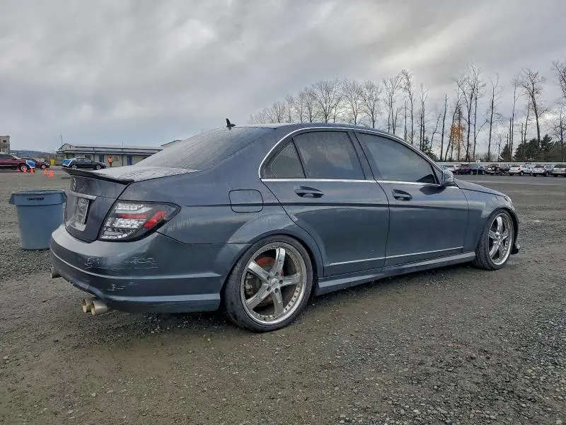 2011 MERCEDES-BENZ C 300  