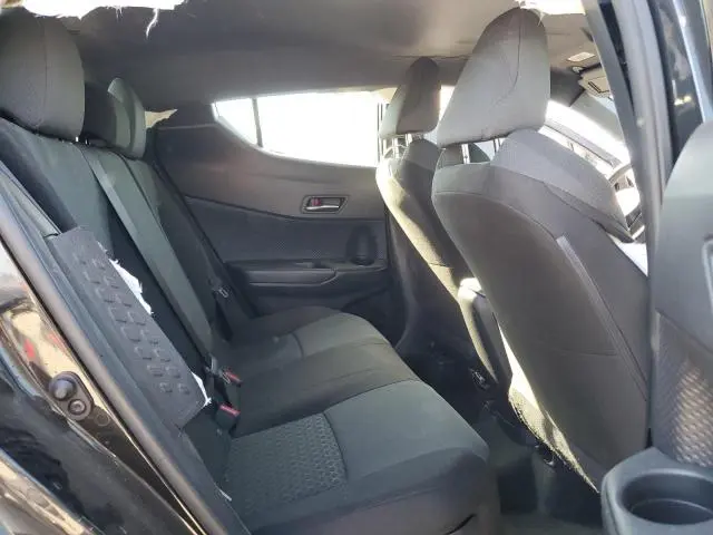 2021 TOYOTA C-HR XLE  