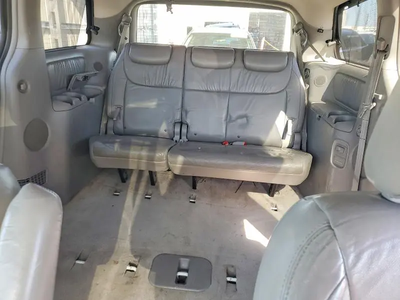 2010 TOYOTA SIENNA XLE  